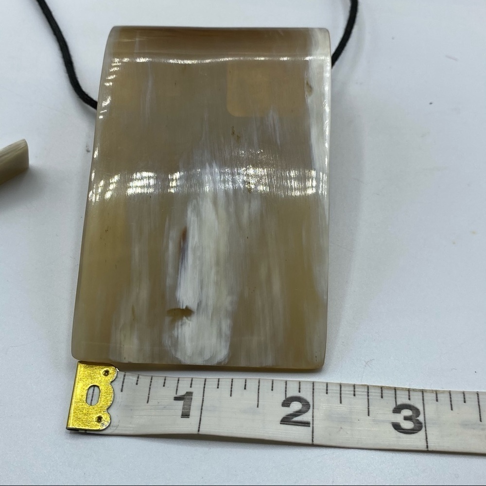 Rectangular Huge Shell Statement Necklace 29in - image 8